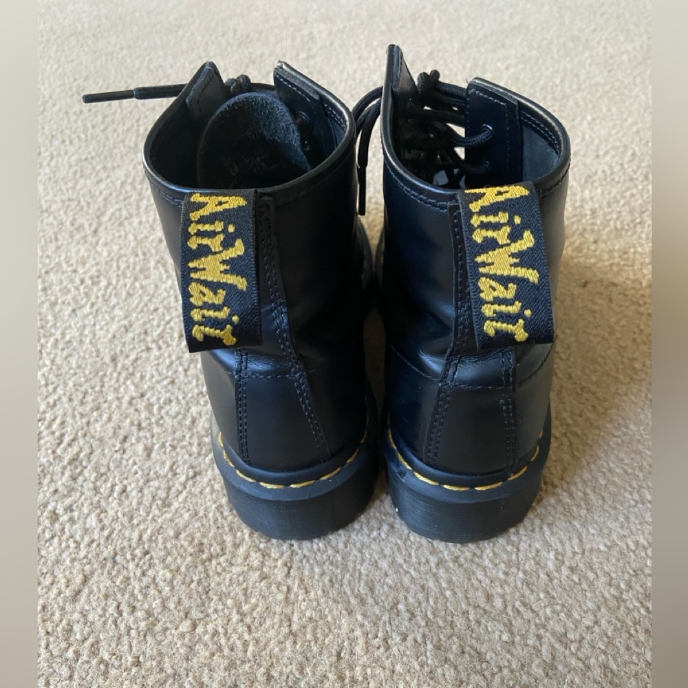 Dr. Martens boots -black